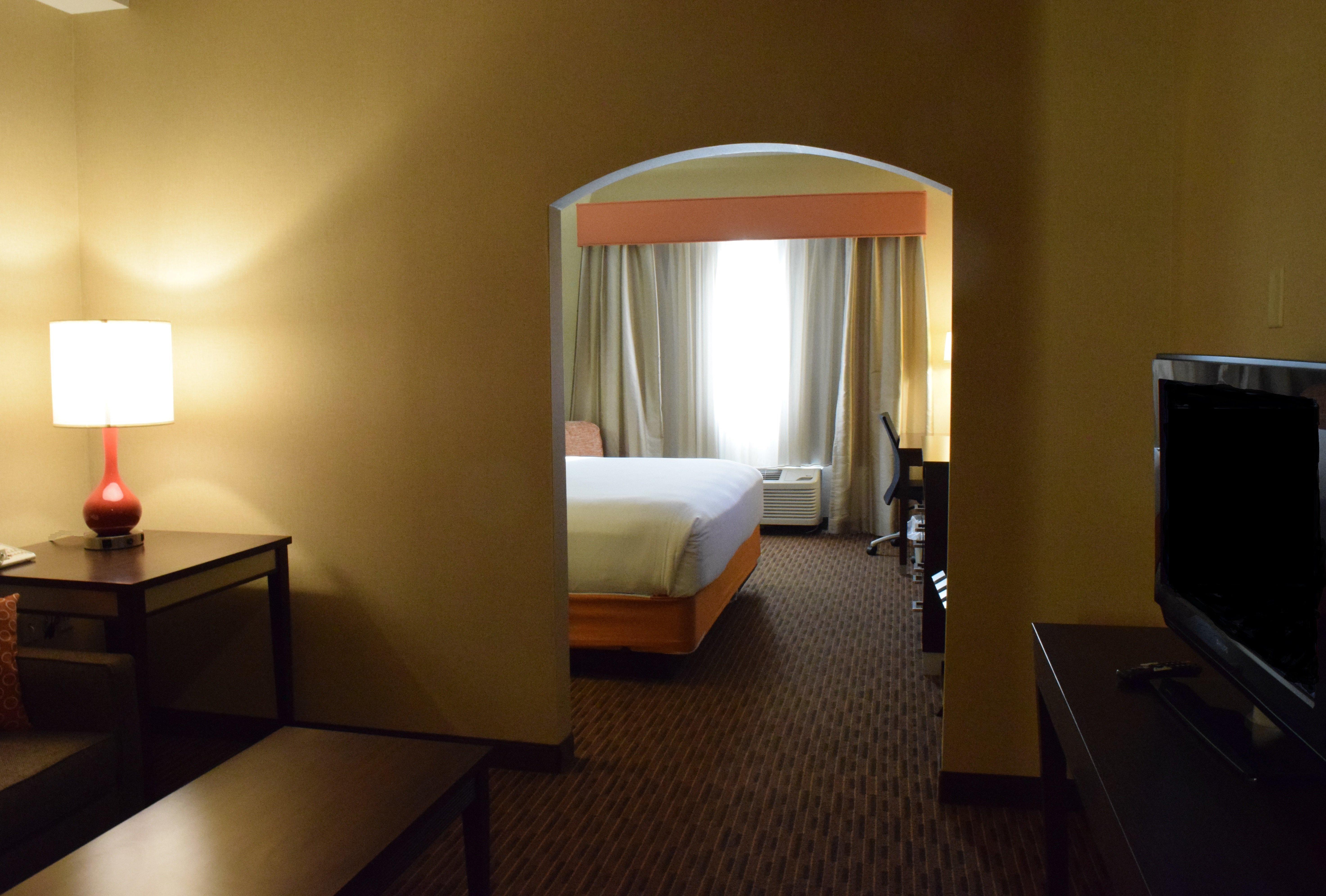 Holiday Inn Express Hotel & Suites Watertown - Thousand Islands By Ihg المظهر الخارجي الصورة