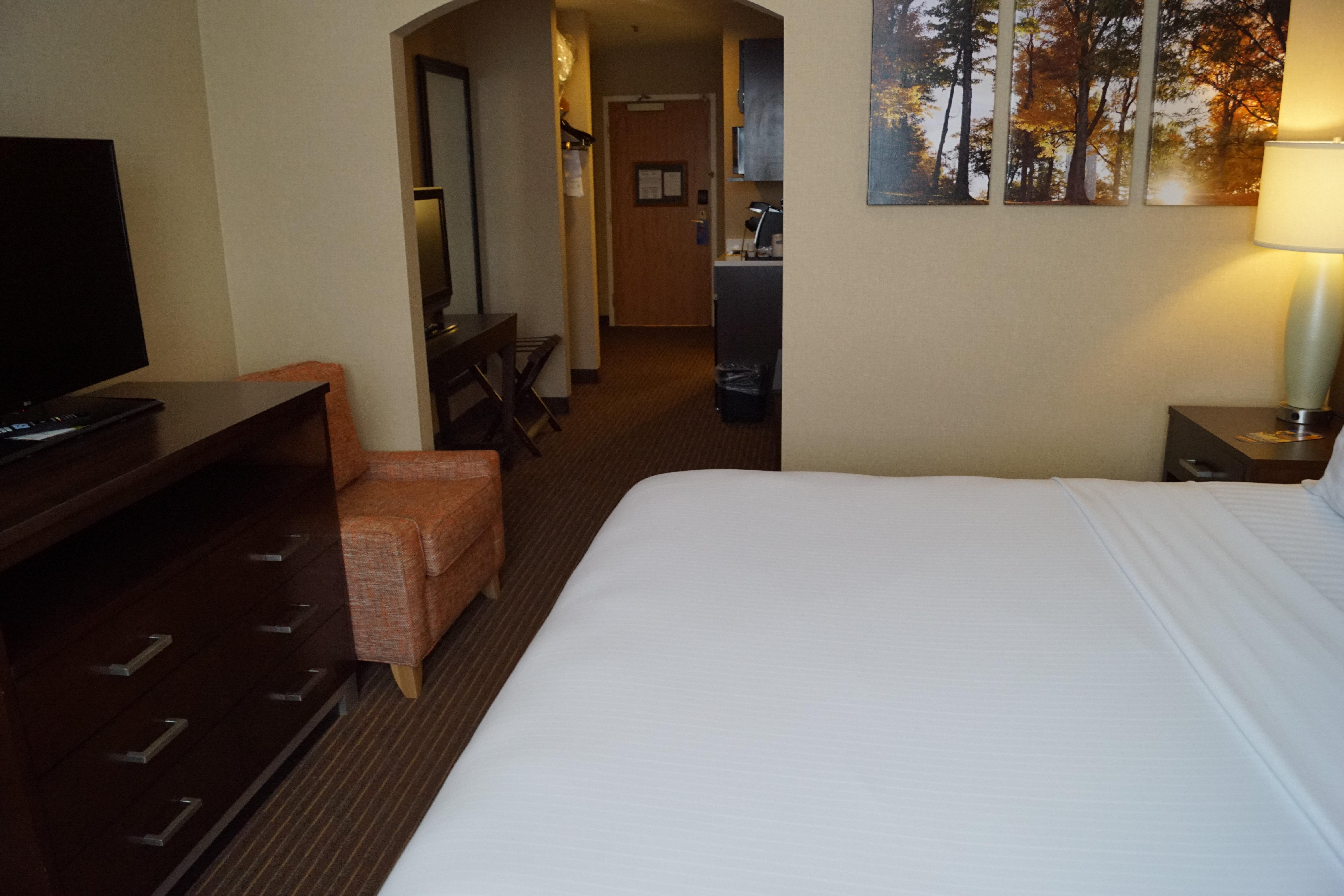 Holiday Inn Express Hotel & Suites Watertown - Thousand Islands By Ihg المظهر الخارجي الصورة