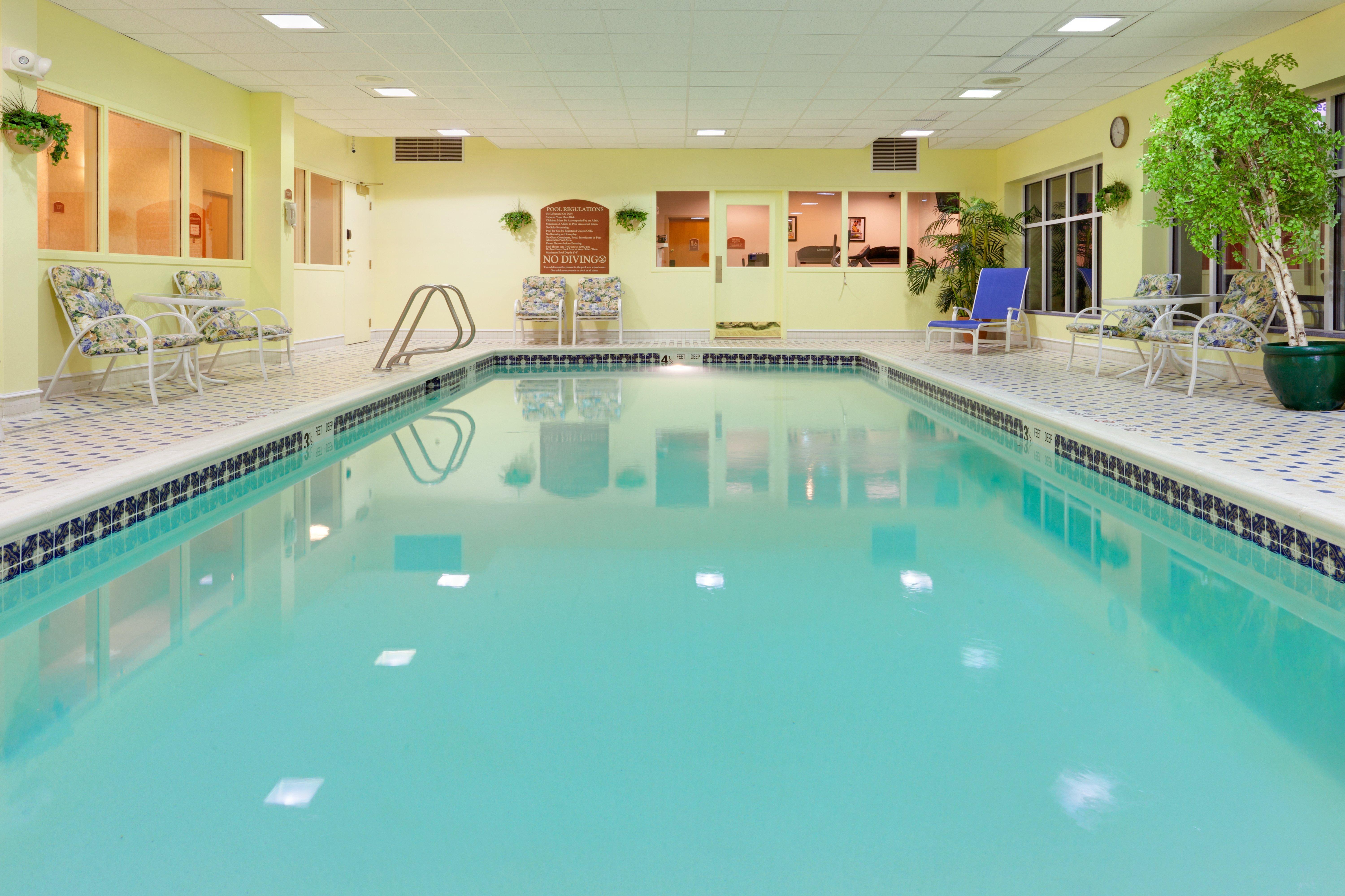 Holiday Inn Express Hotel & Suites Watertown - Thousand Islands By Ihg المظهر الخارجي الصورة